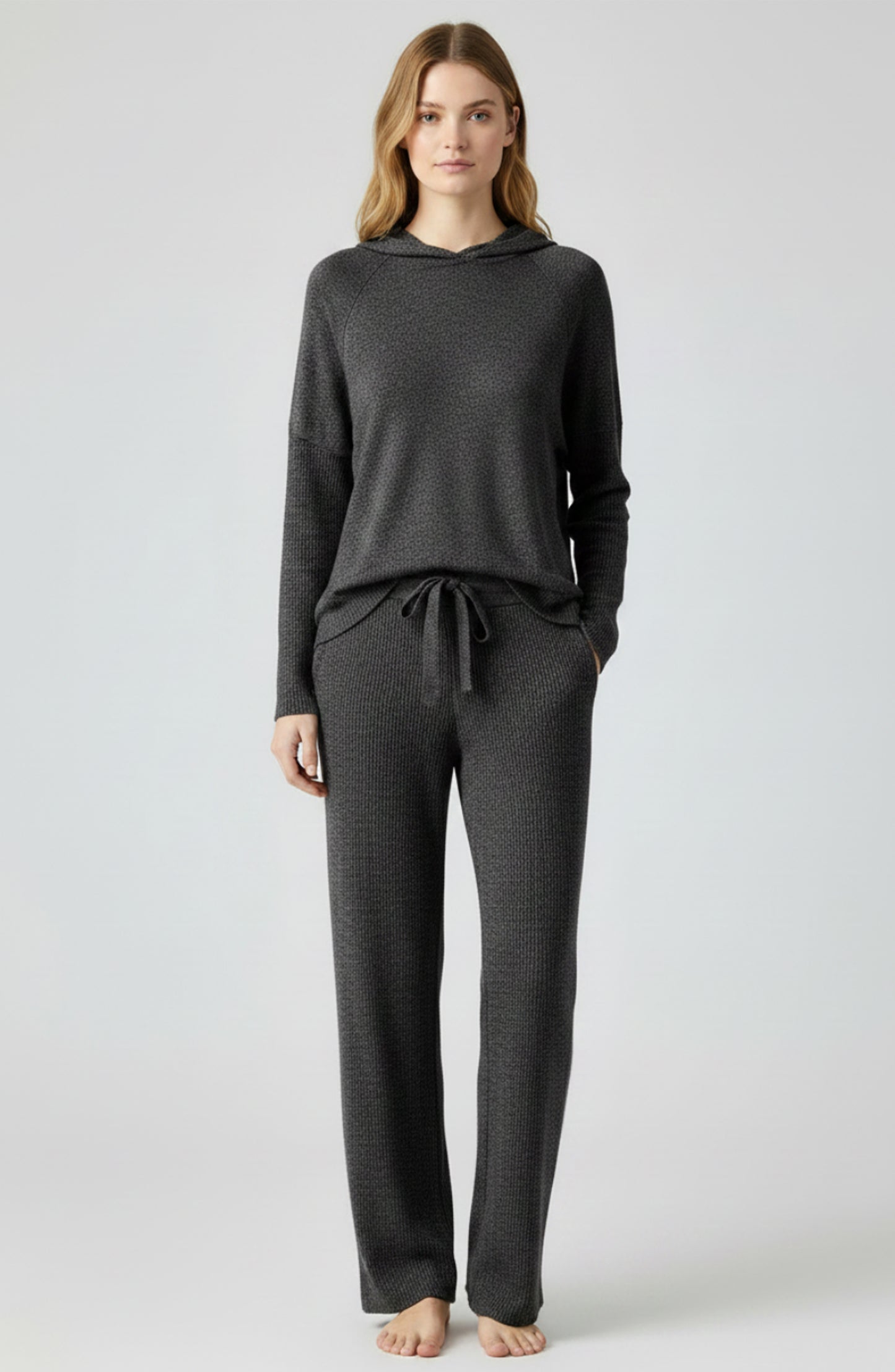 TIEGAN HOODIE