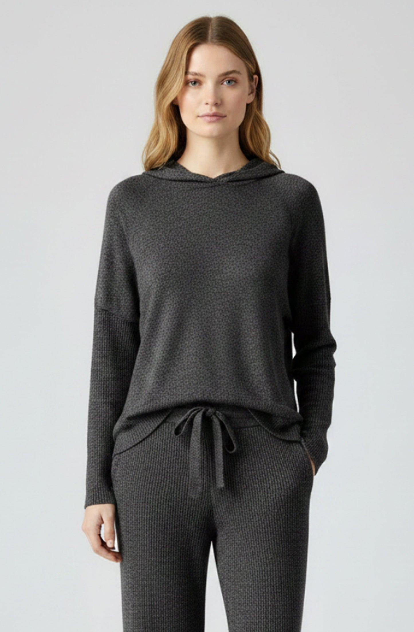 TIEGAN HOODIE