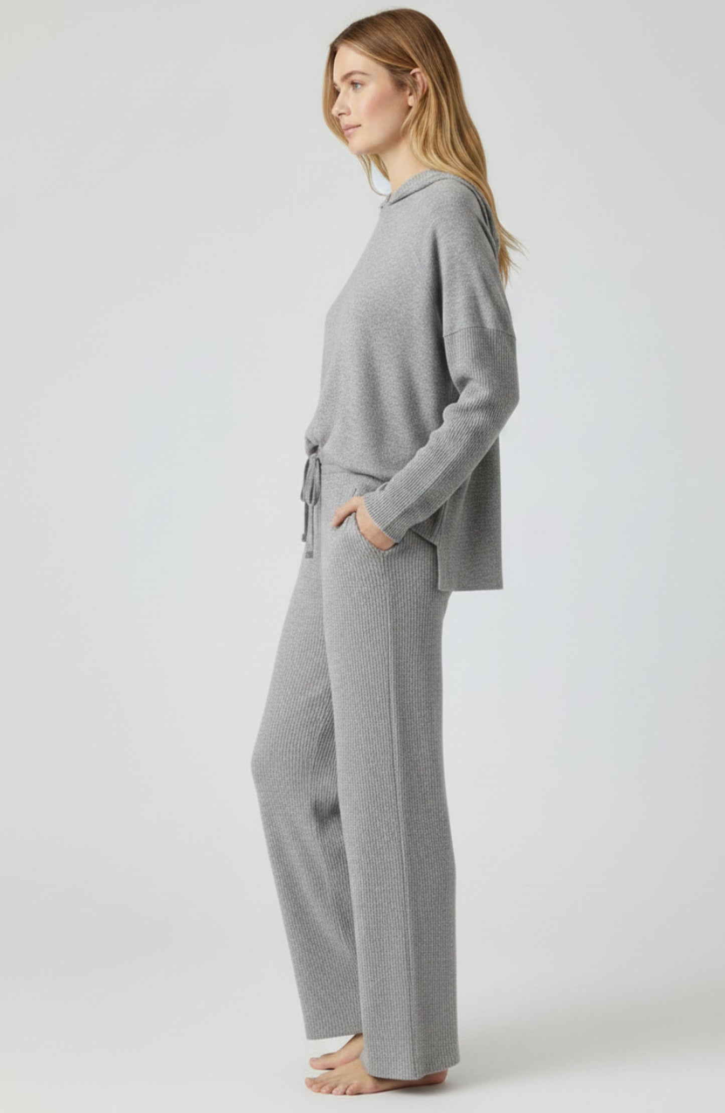 TIEGAN HOODIE