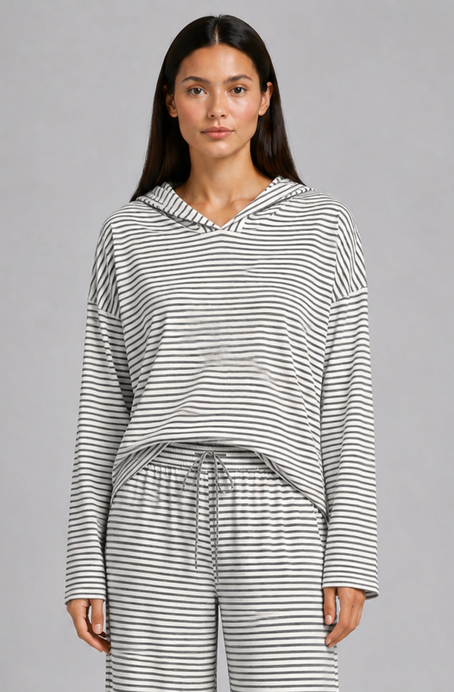 TIEGEN HOODIE