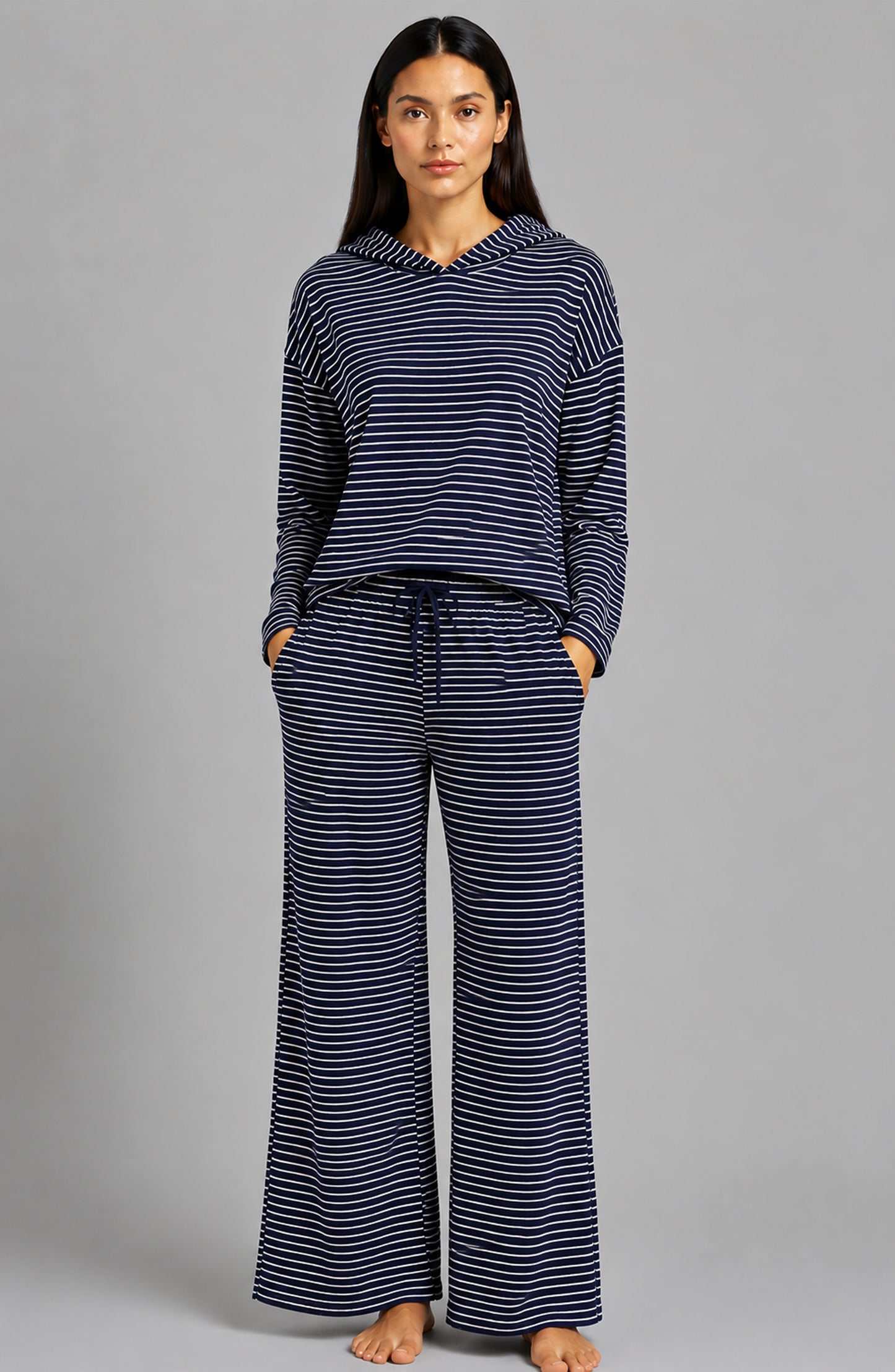 TIEGEN HOODIE
