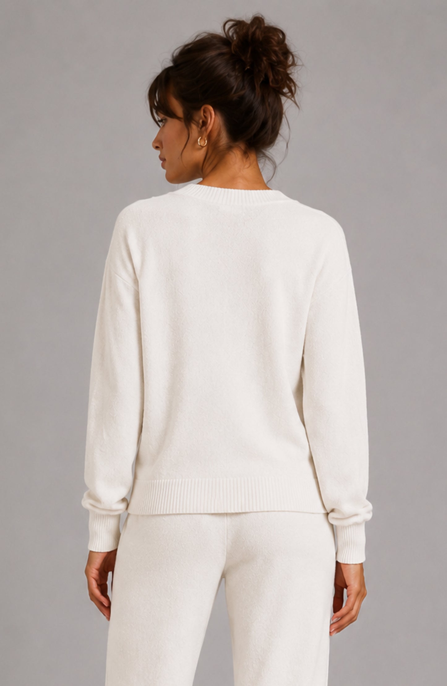 REMY V NECK