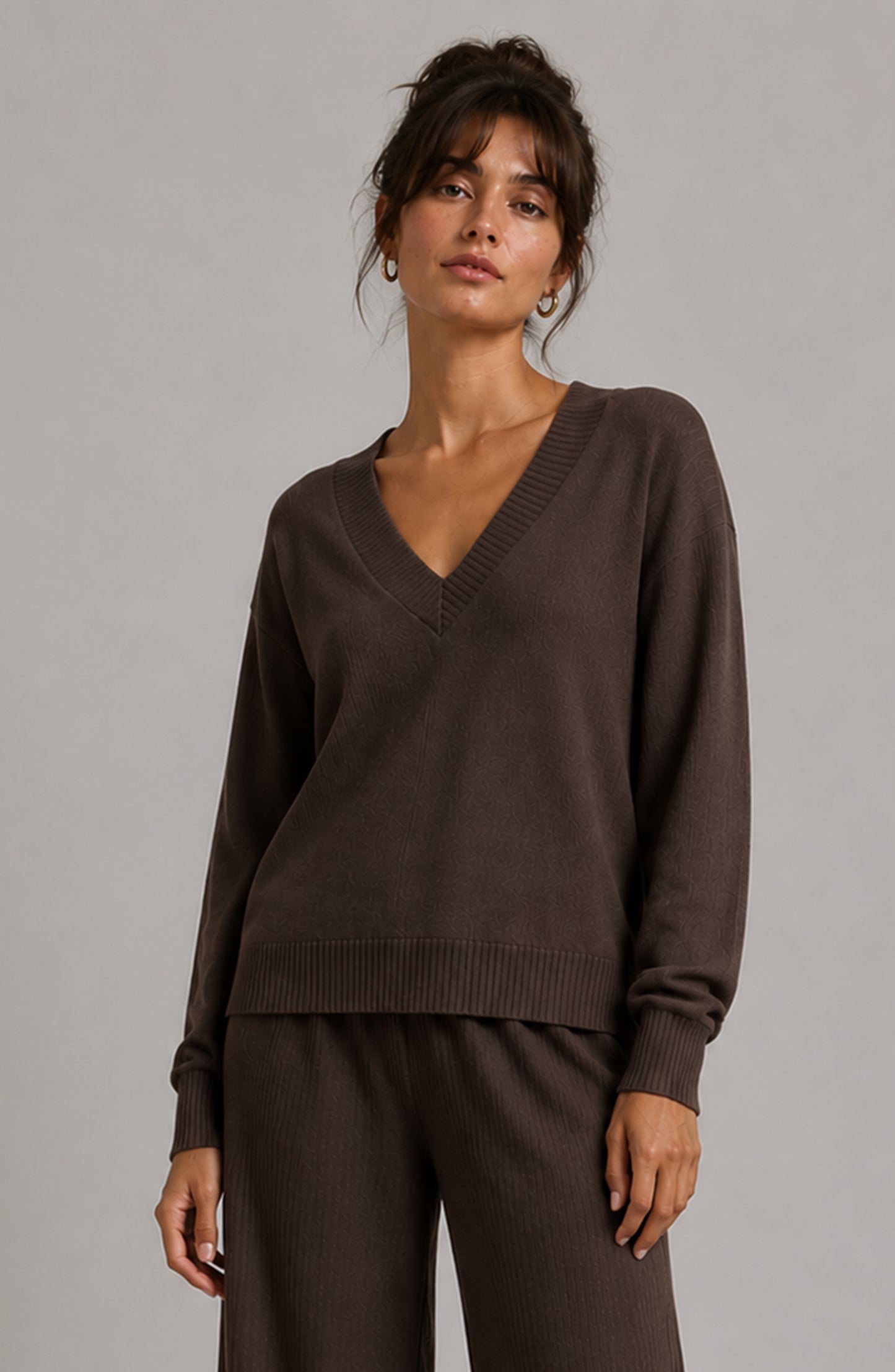 REMY V NECK