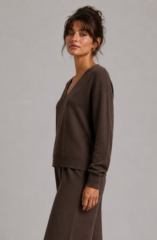 REMY V NECK