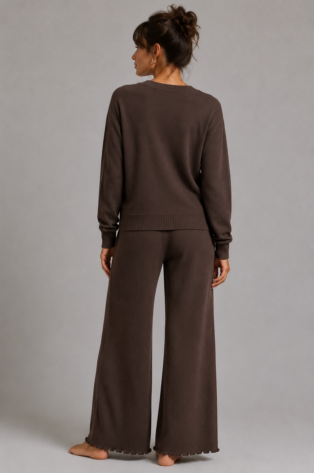 REMY V NECK